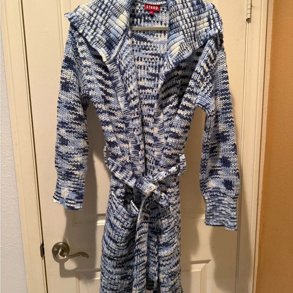STAUD Blue and White Heavy Knit Sweater Sz XS pockets tie belt - Picture 9 of 9